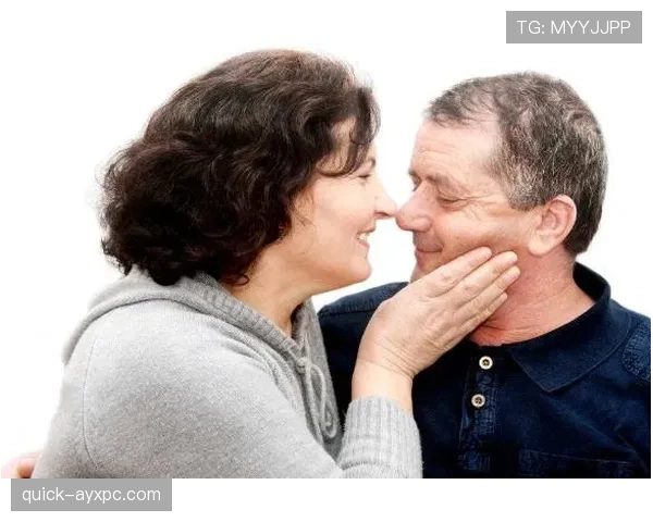 莱万训练完回家还要给老婆交工资卡? 莱万训练完回家还要给老婆交工资卡?